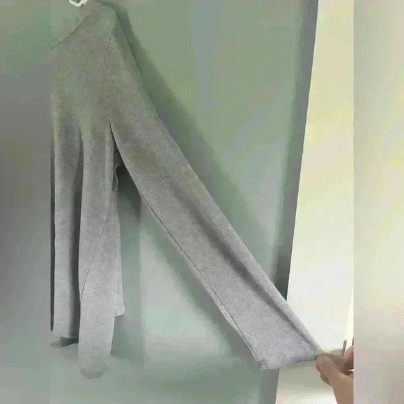 Sew in Love sweater with tie back size XL - Picture 9 of 9